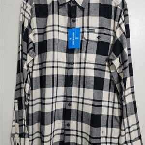 Columbia Men's Regular-Fit Black and White Plaid Long Sleeve Button Down Shirt